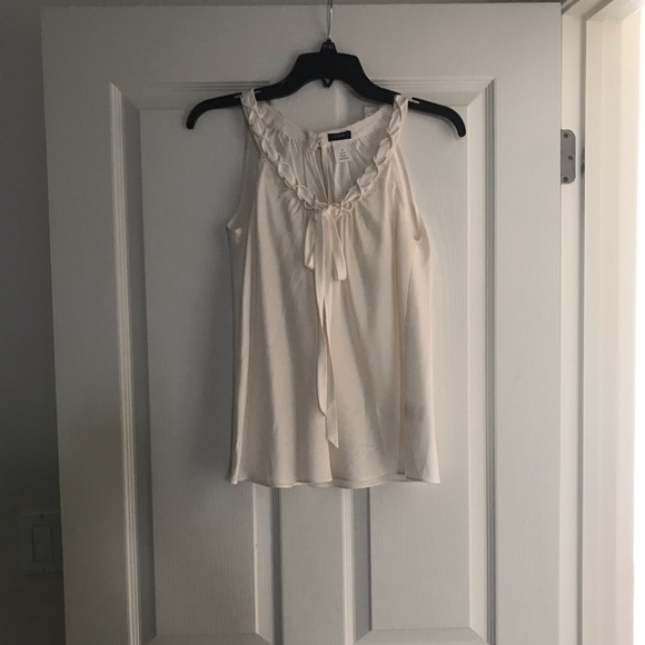 J. Crew 100% Silk Cream Sleveless Top/Shell Sz 2 - Picture 1 of 3